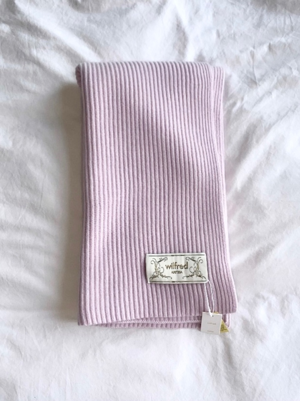 aritzia wilfred merino wool rib scarf in calluna lilac
